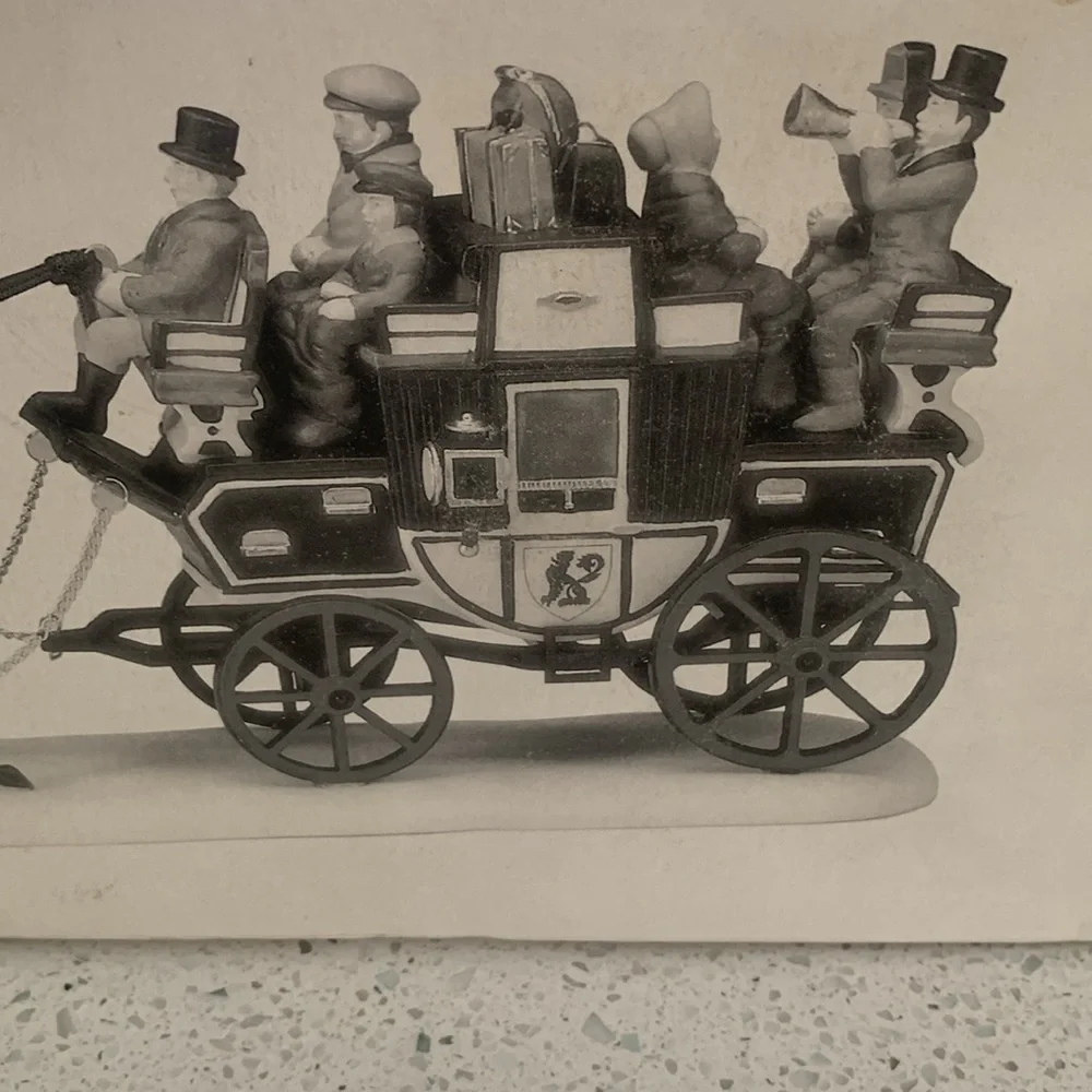 Dickens' Village Holiday Coach vintage